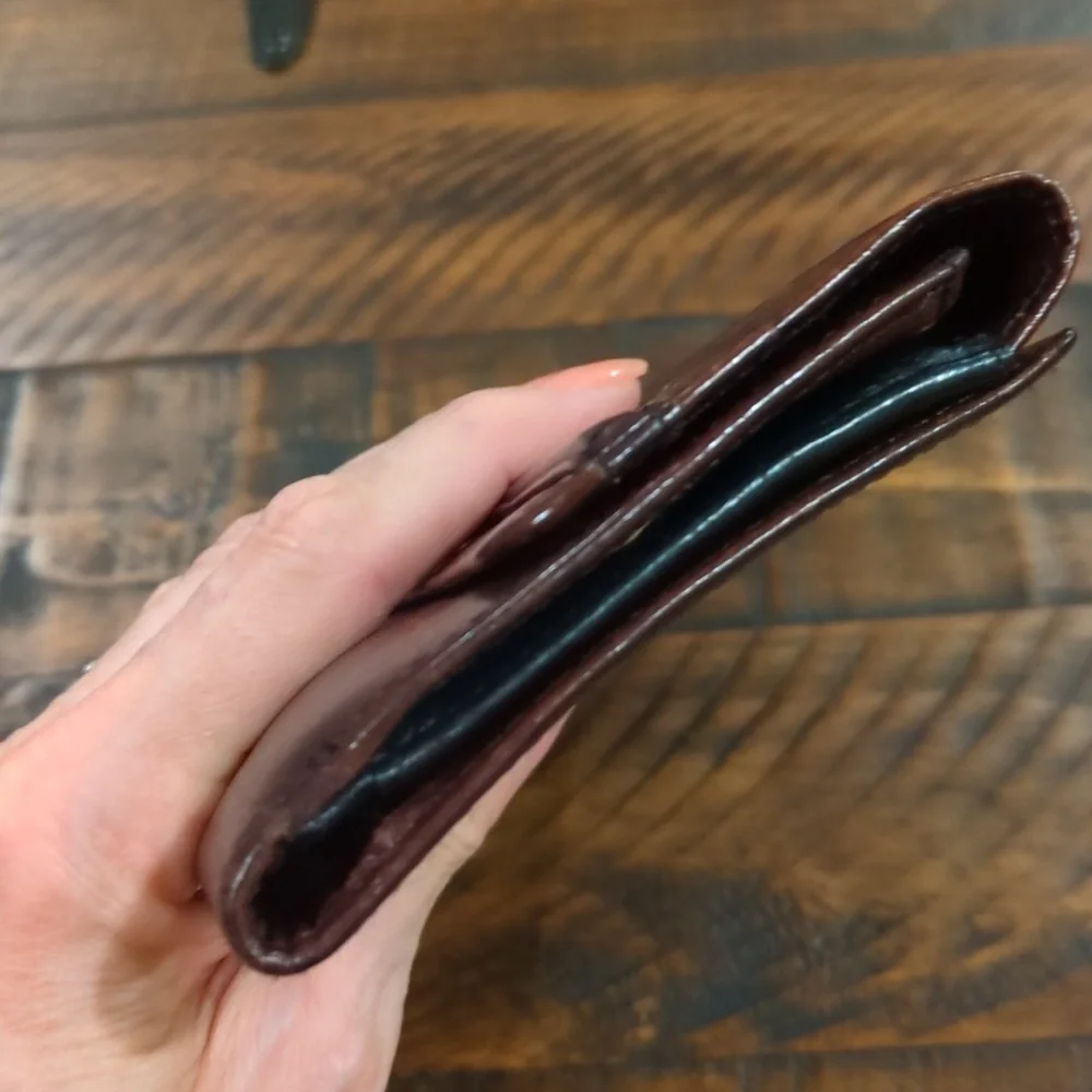 Brighton Leather Wallet In Very Good Condition - Picture 8 of 8